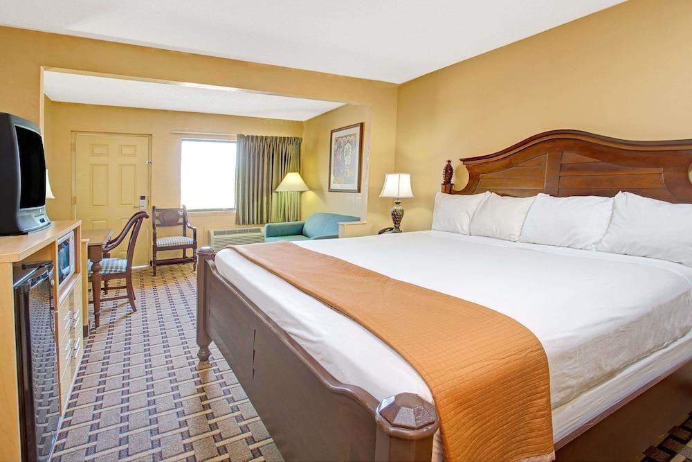 Travelodge Suites By Wyndham Kissimmee Orange מראה חיצוני תמונה